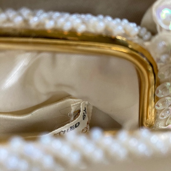 Encore Vintage Elegant Purse - Picture 9 of 9